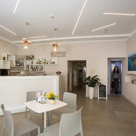 Pesce D'oro Ξενοδοχείο Βερμπάνια